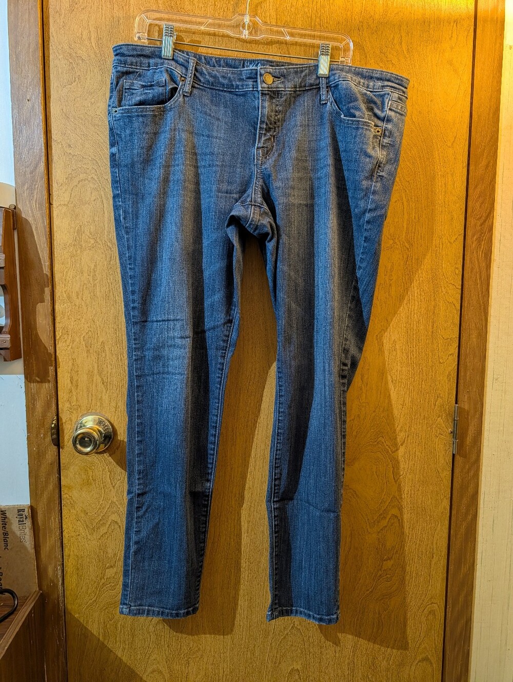 Mossimo Denim Low Rise Skinny Jeans.